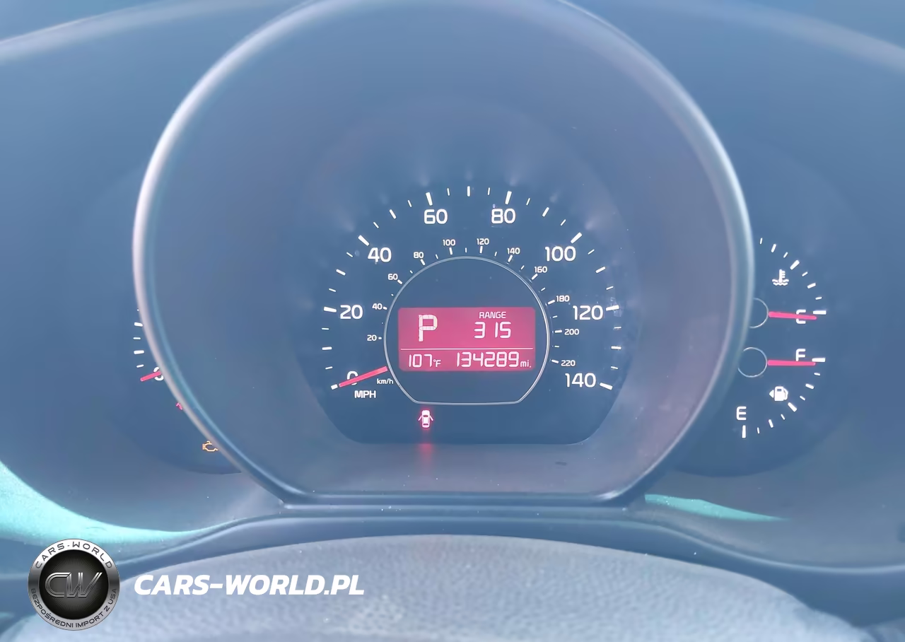 2016 Kia Soul + VIN:KNDJP3A5XG7298666 - 7