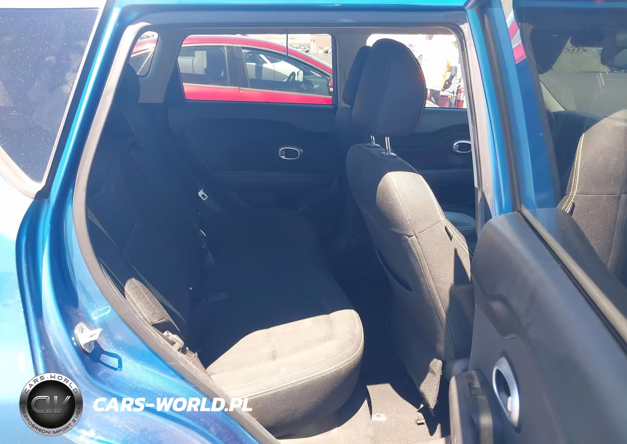 2016 Kia Soul + VIN:KNDJP3A5XG7298666 - 8