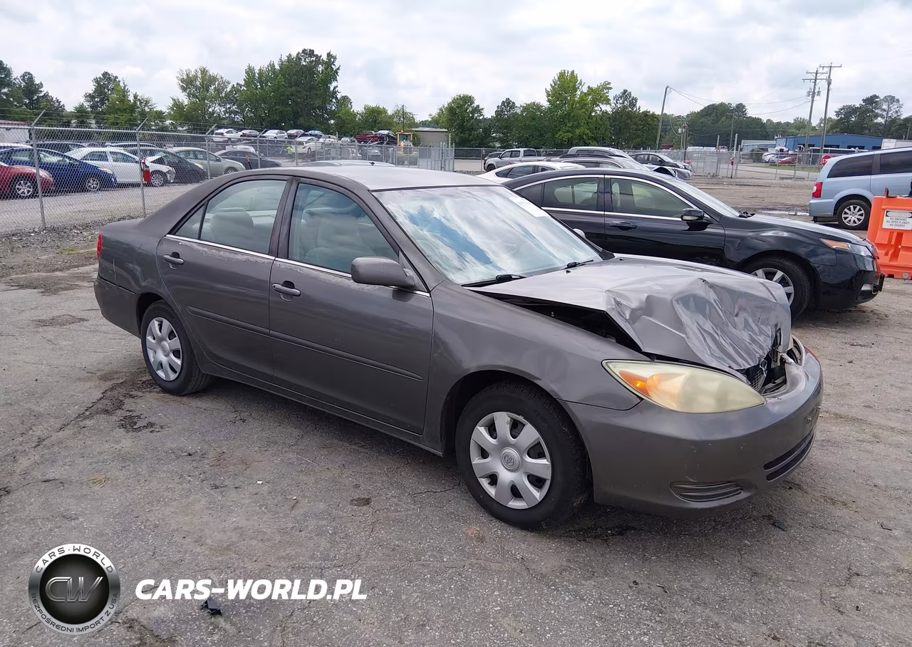 2004 Toyota Camry Le