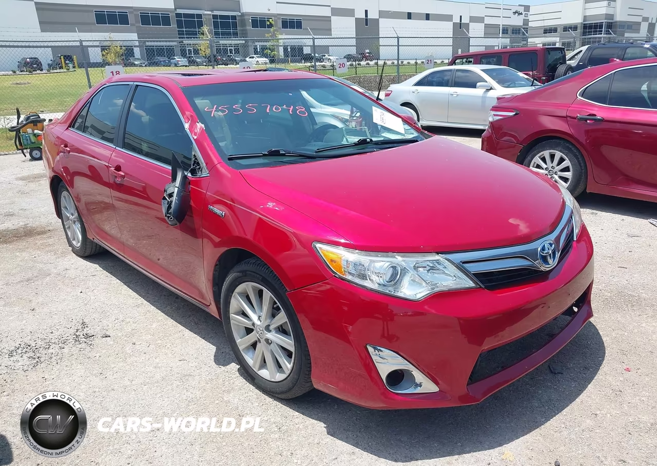 2013 Toyota Camry Hybrid Xle – zdjęcie 1 z 17
