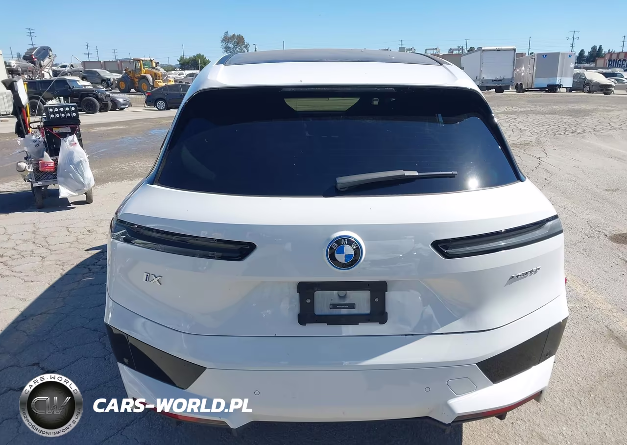 2024 BMW Ix xDrive50 VIN:WB523CF09RCP83240 - 17