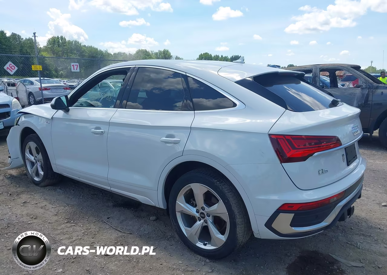 2023 Audi Q5 Sportback Premium Plus 45 Tfsi S Line Quattro S Tronic VIN:WA15AAFY0P2074078 - 3