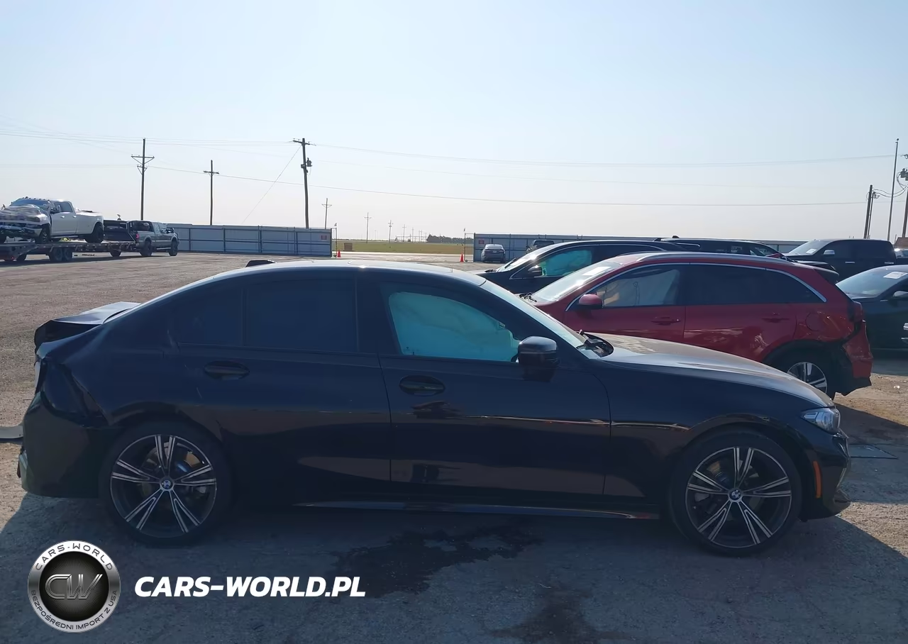 2023 BMW 330I VIN:3MW69FF07P8D00822 - 12