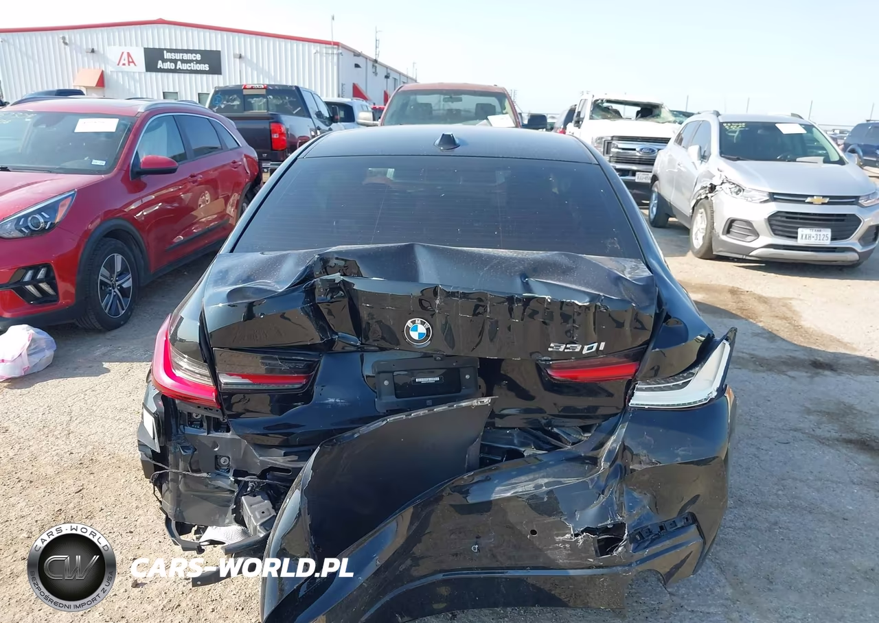 2023 BMW 330I VIN:3MW69FF07P8D00822 - 15