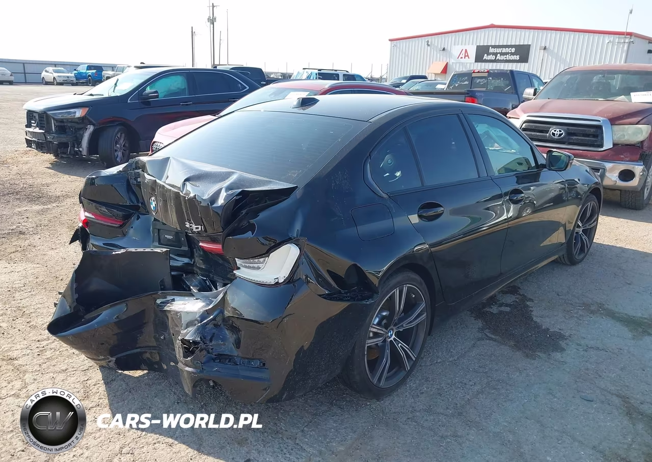 2023 BMW 330I VIN:3MW69FF07P8D00822 - 4