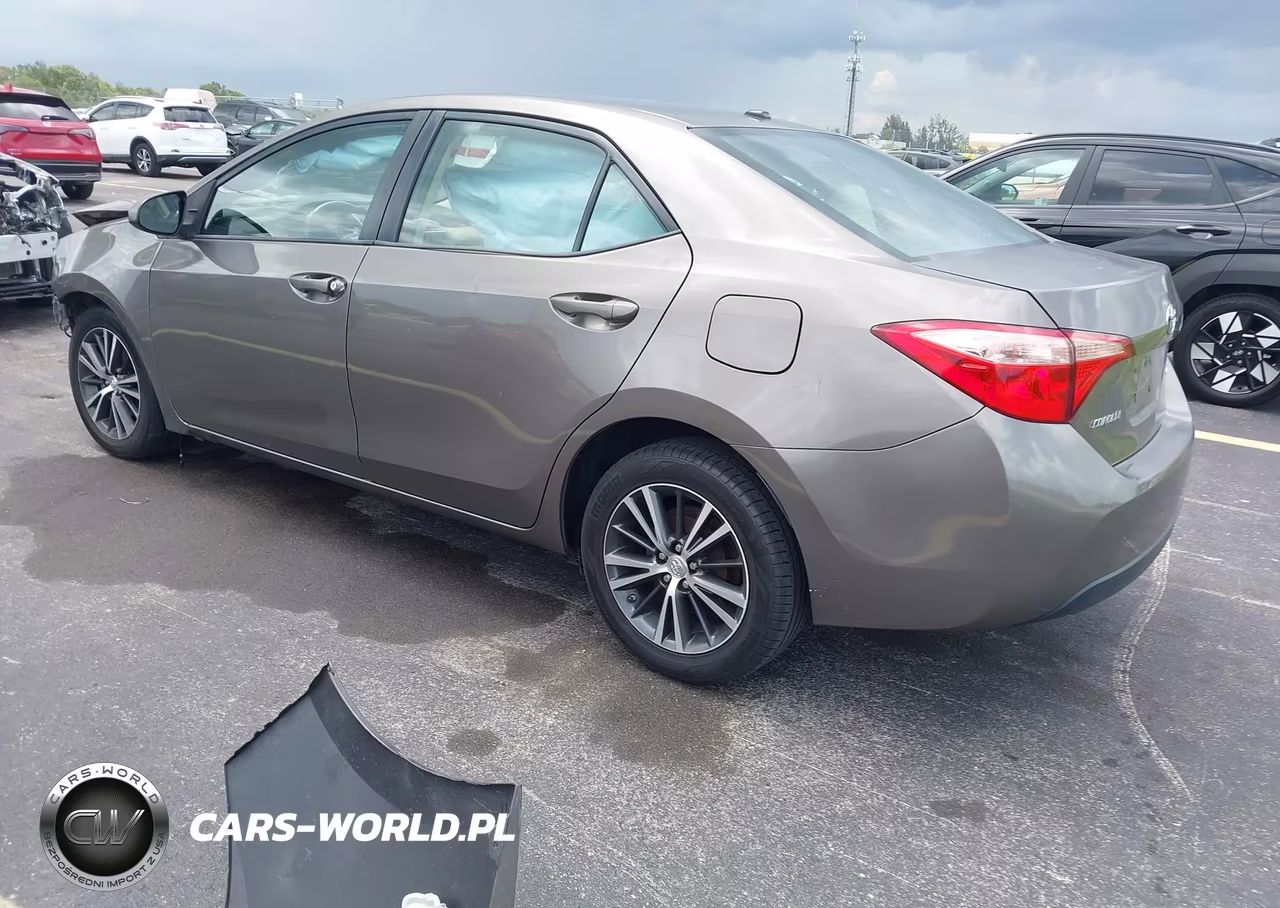 2017 Toyota Corolla Le VIN:2T1BURHE8HC754279 - 3
