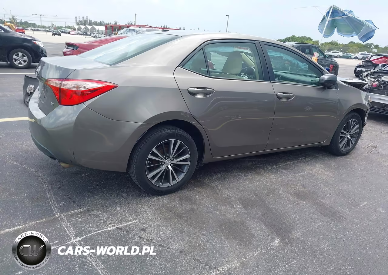 2017 Toyota Corolla Le VIN:2T1BURHE8HC754279 - 4
