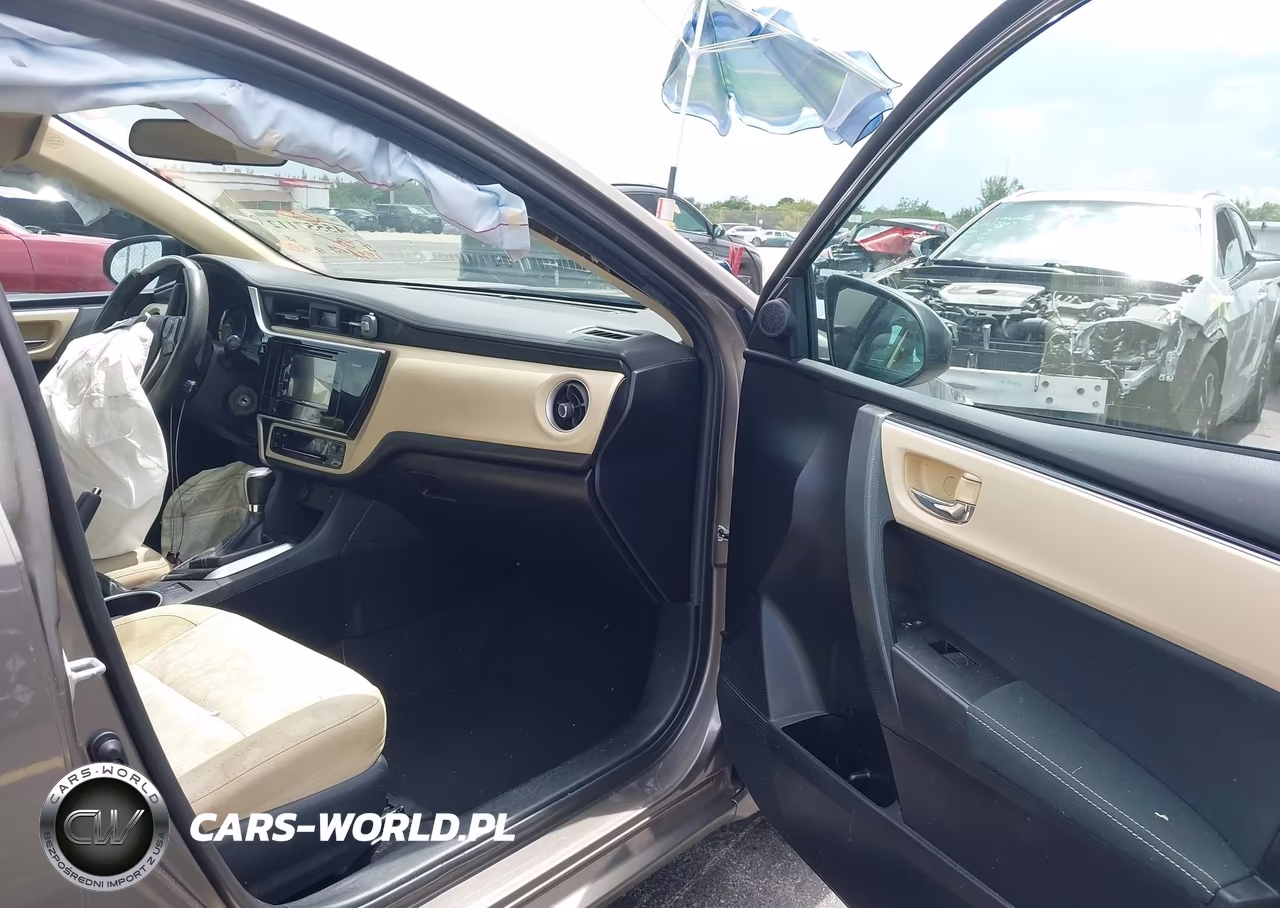 2017 Toyota Corolla Le VIN:2T1BURHE8HC754279 - 5