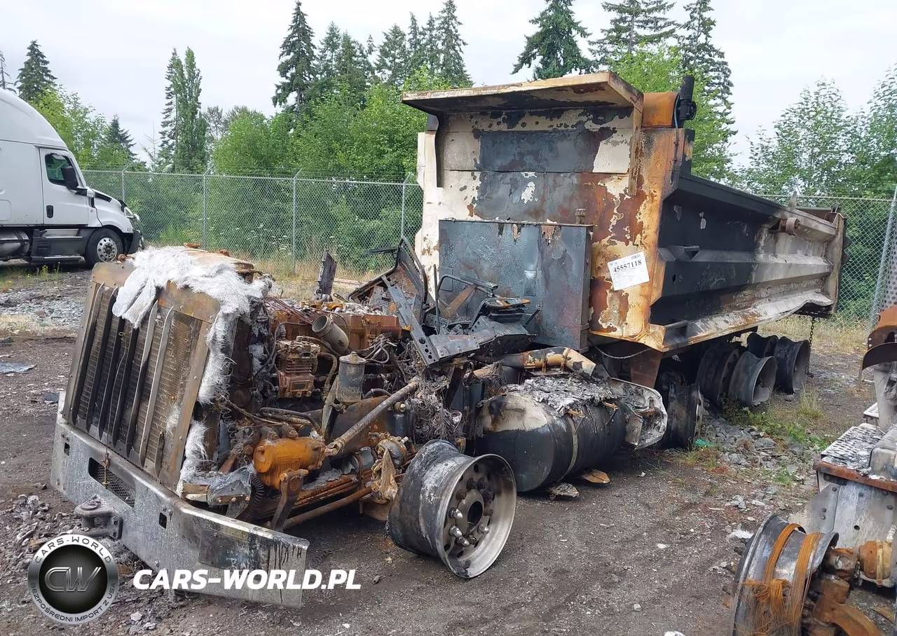 2004 Kenworth Construction T800 VIN:1NKDXBEX44R058370 - 2