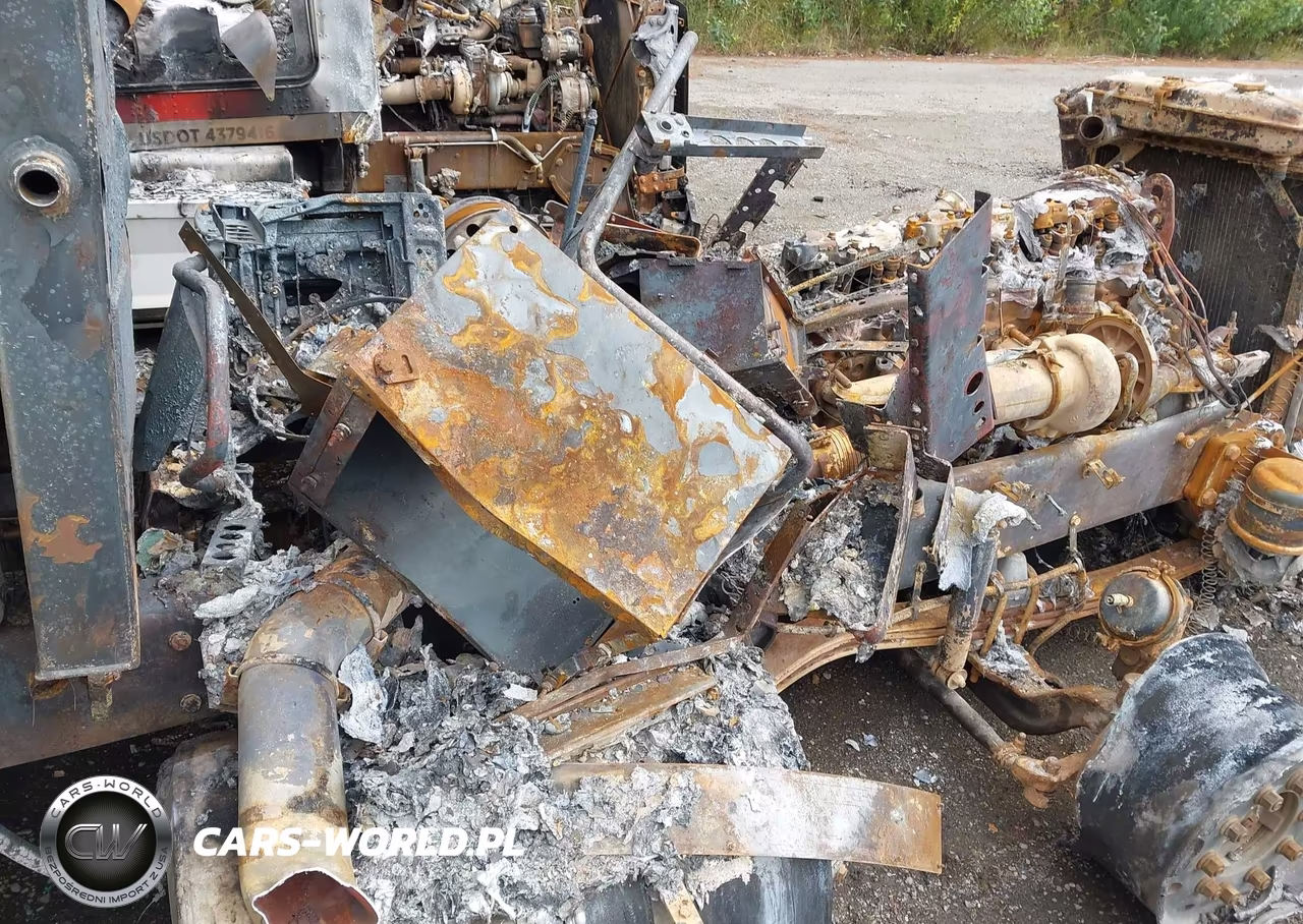 2004 Kenworth Construction T800 VIN:1NKDXBEX44R058370 - 5