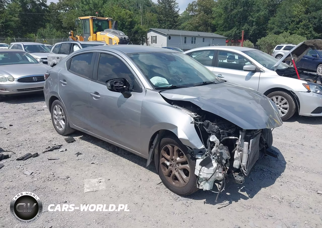 2016 Scion Ia – zdjęcie 1 z 17