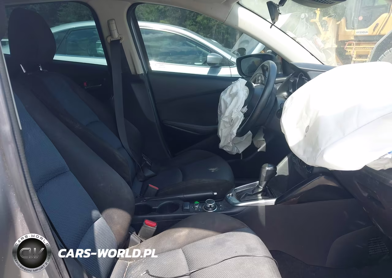 2016 Scion Ia VIN:3MYDLBZV2GY111136 - 5