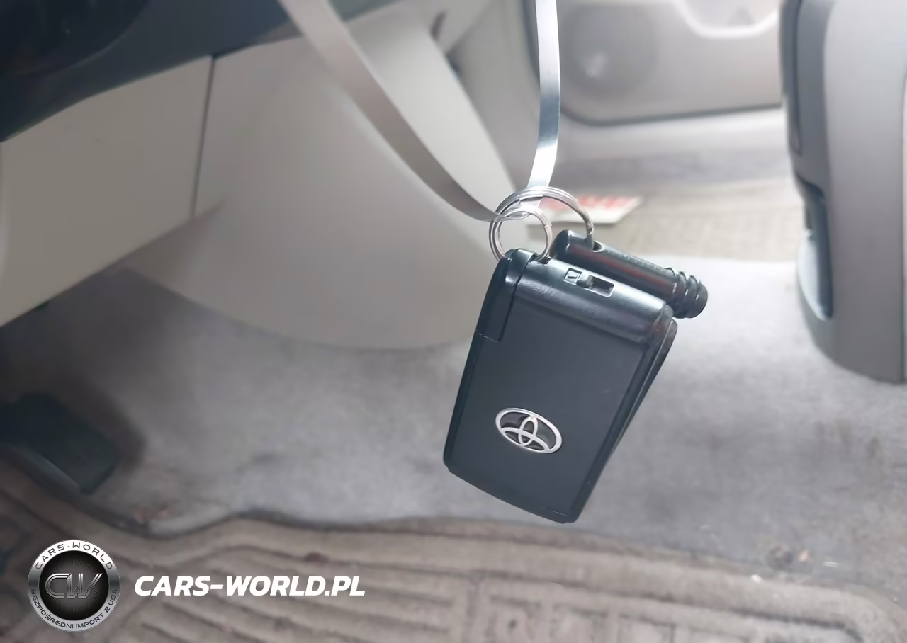 2008 Toyota Prius VIN:JTDKB20U883404336 - 11
