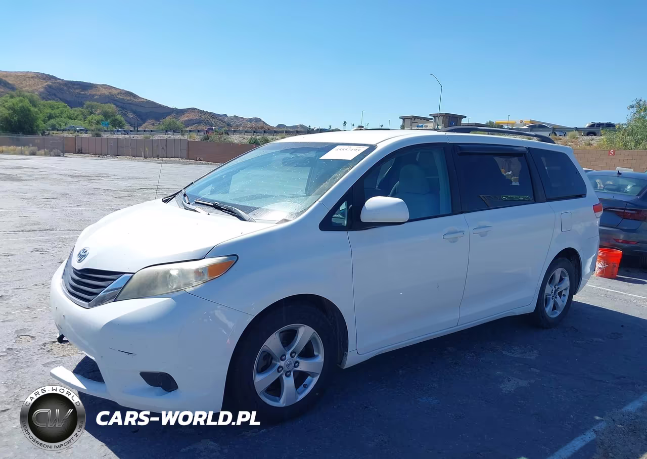 2011 Toyota Sienna Le V6 VIN:5TDKK3DC7BS018472 - 14