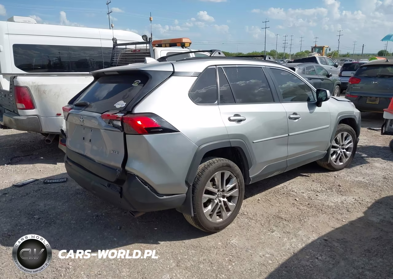 2020 Toyota Rav4 Xle Premium VIN:2T3C1RFV0LW096648 - 4