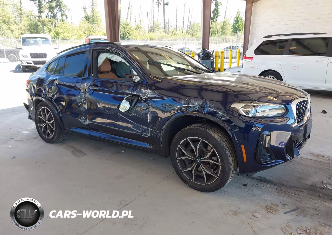 2023 BMW X4 xDrive30I