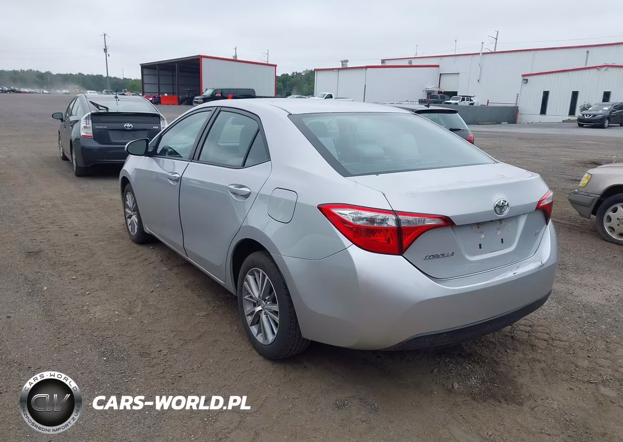 2015 Toyota Corolla Le Plus VIN:2T1BURHE9FC338271 - 3
