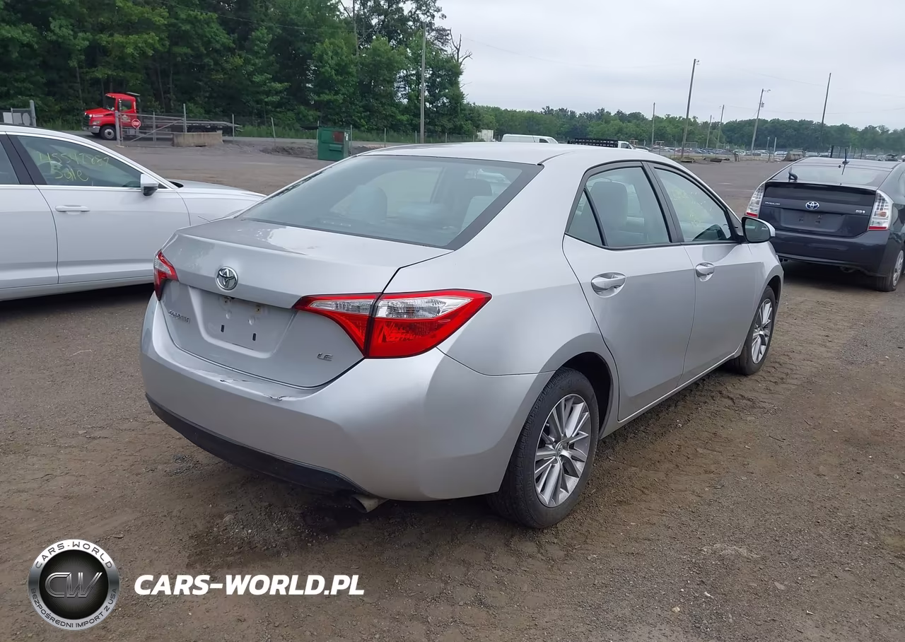 2015 Toyota Corolla Le Plus VIN:2T1BURHE9FC338271 - 4