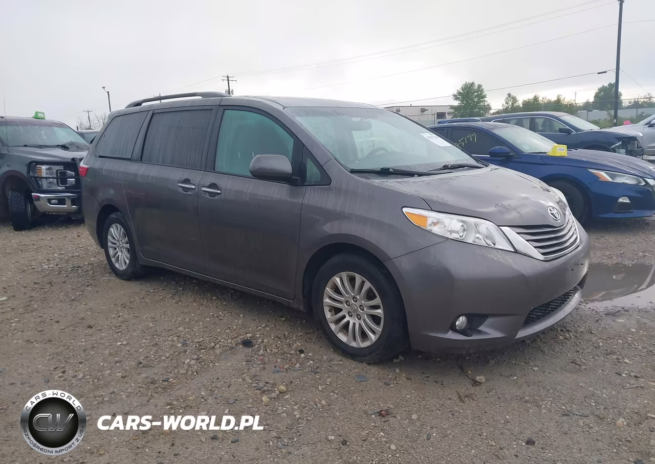 2015 Toyota Sienna Xle 8 Passenger – zdjęcie 1 z 11