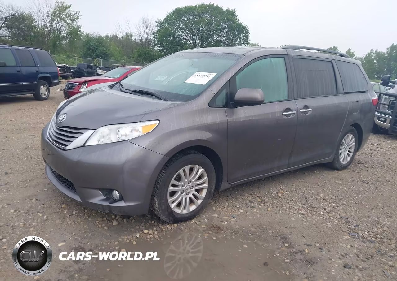 2015 Toyota Sienna Xle 8 Passenger VIN:5TDYK3DC4FS599168 - 2