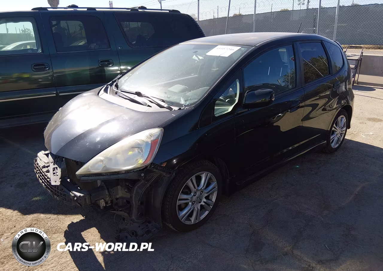 2011 Honda Fit Sport VIN:JHMGE8H52BC004579 - 2