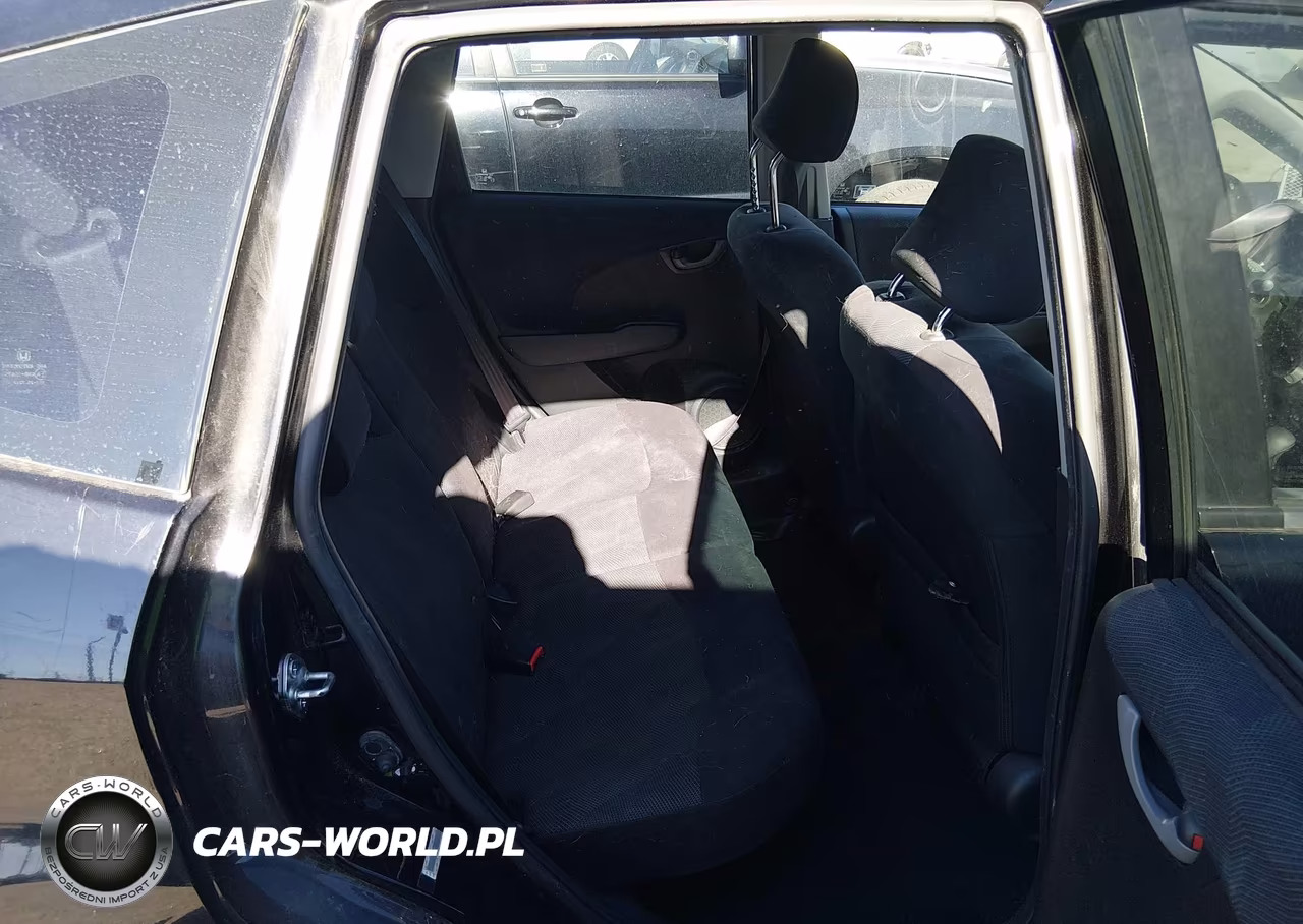 2011 Honda Fit Sport VIN:JHMGE8H52BC004579 - 8