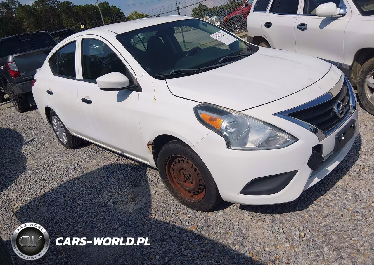 2016 Nissan Versa 1.6 S+