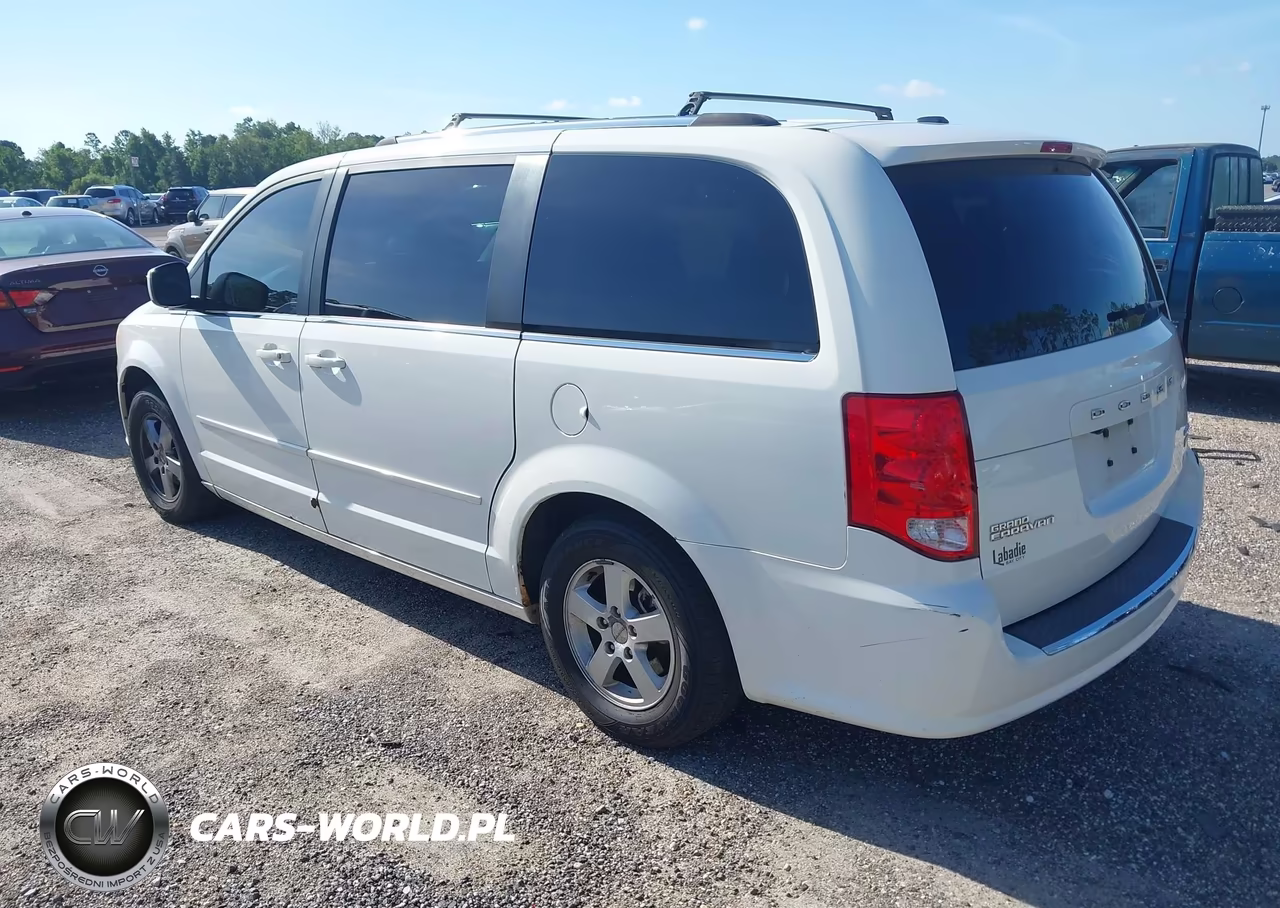 2011 Dodge Grand Caravan Crew VIN:2D4RN5DG1BR689703 - 3