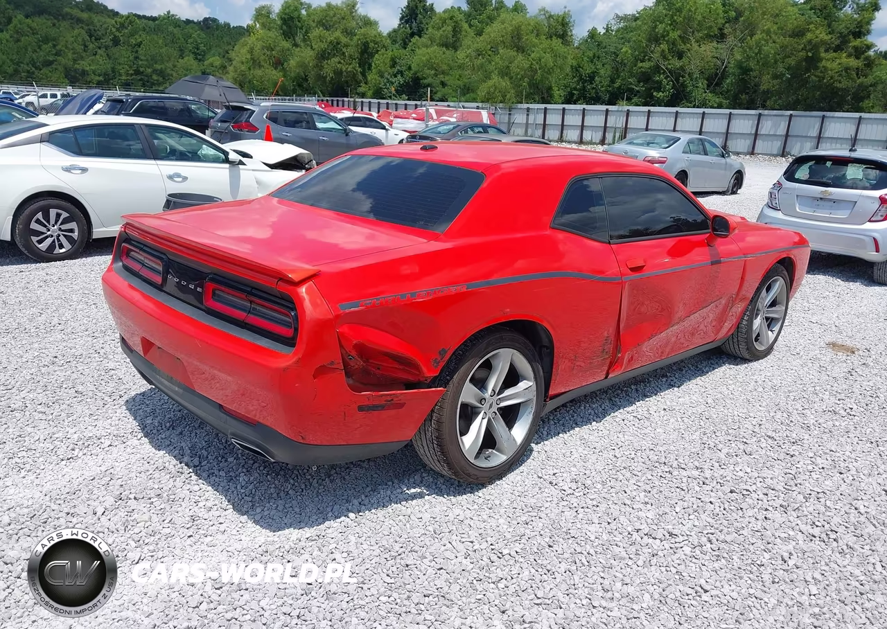 2017 Dodge Challenger Sxt VIN:2C3CDZAGXHH540825 - 4