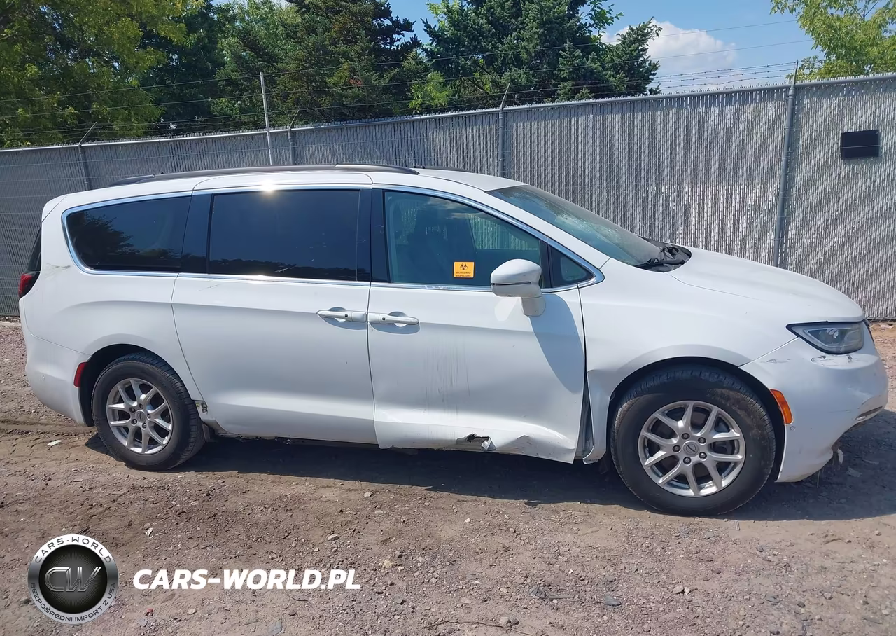 2022 Chrysler Pacifica Touring L VIN:2C4RC1BG7NR141322 - 14