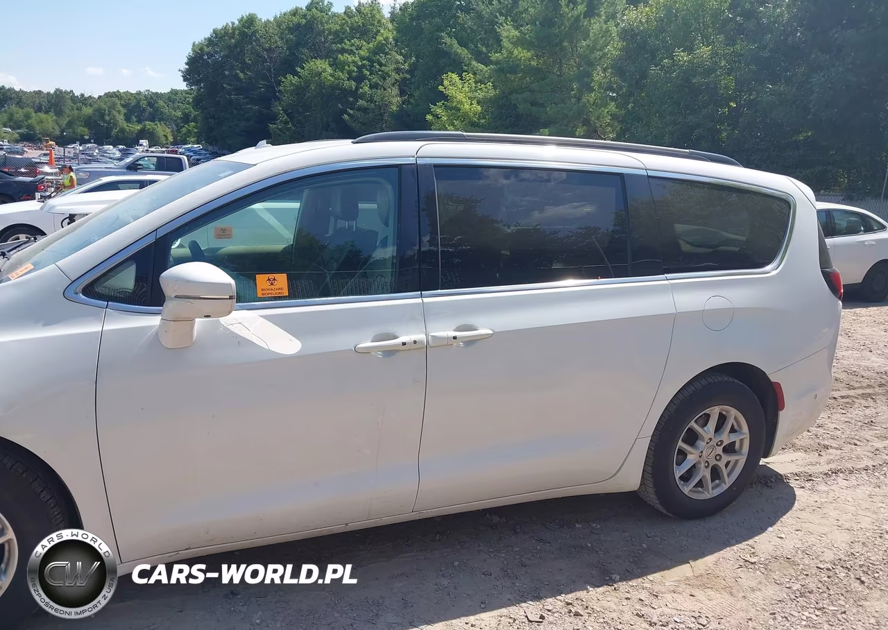 2022 Chrysler Pacifica Touring L VIN:2C4RC1BG7NR141322 - 15