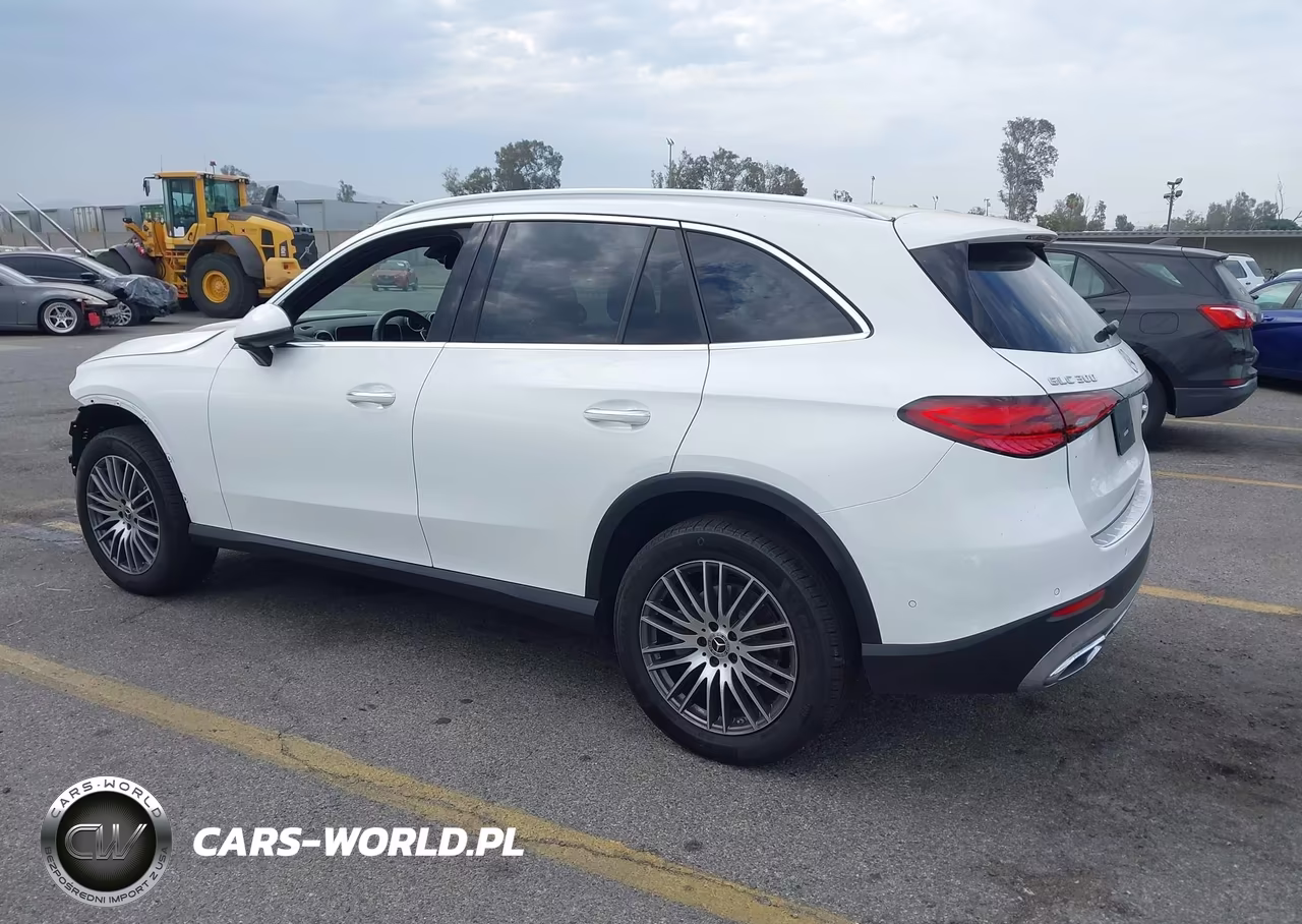 2026 Mercedes-Benz Glc 300 Suv VIN:W1NKM4GBXTF438045 - 3