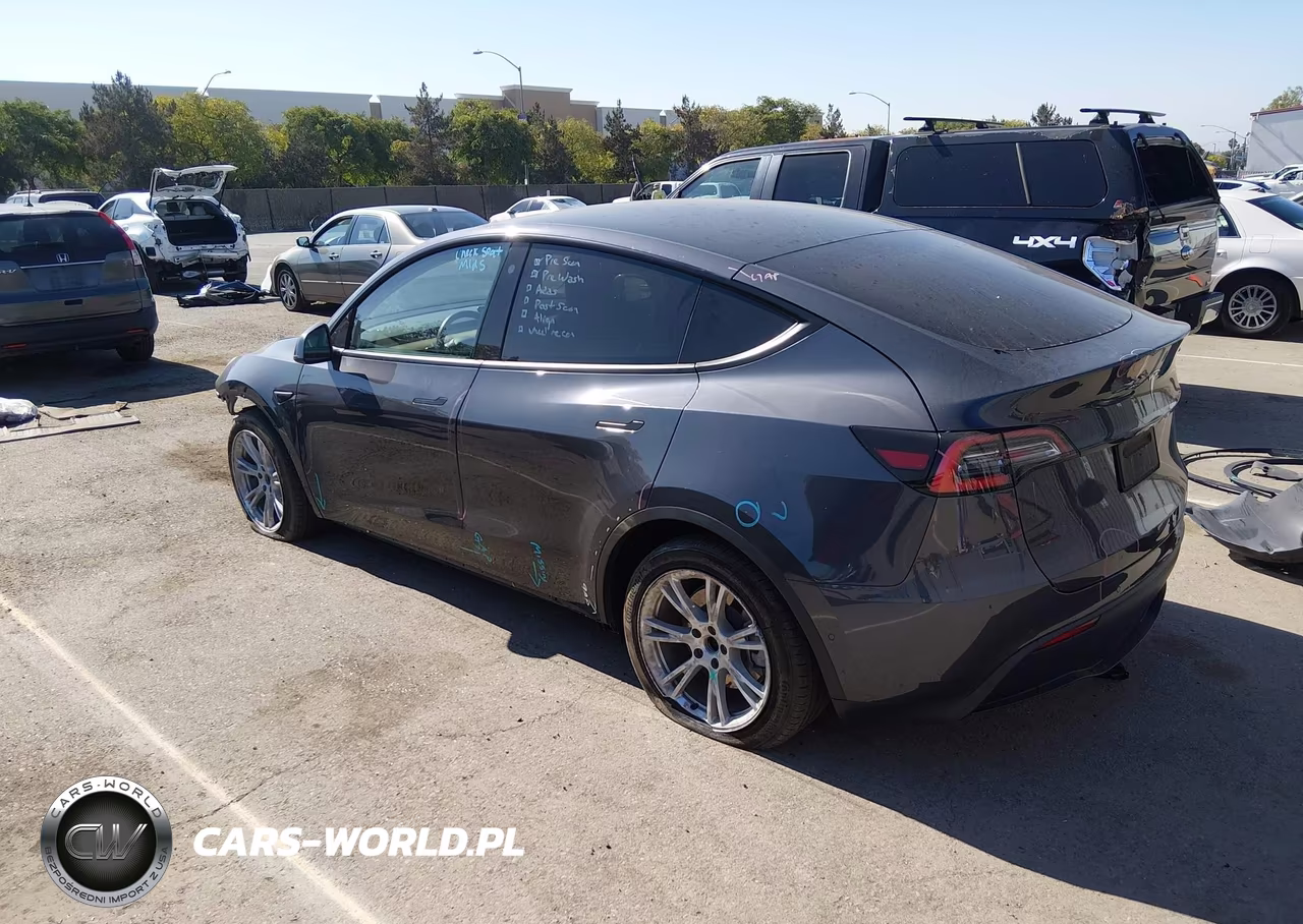 2021 Tesla Model Y Long Range Dual Motor All-Wheel Drive VIN:5YJYGDEE7MF074565 - 3
