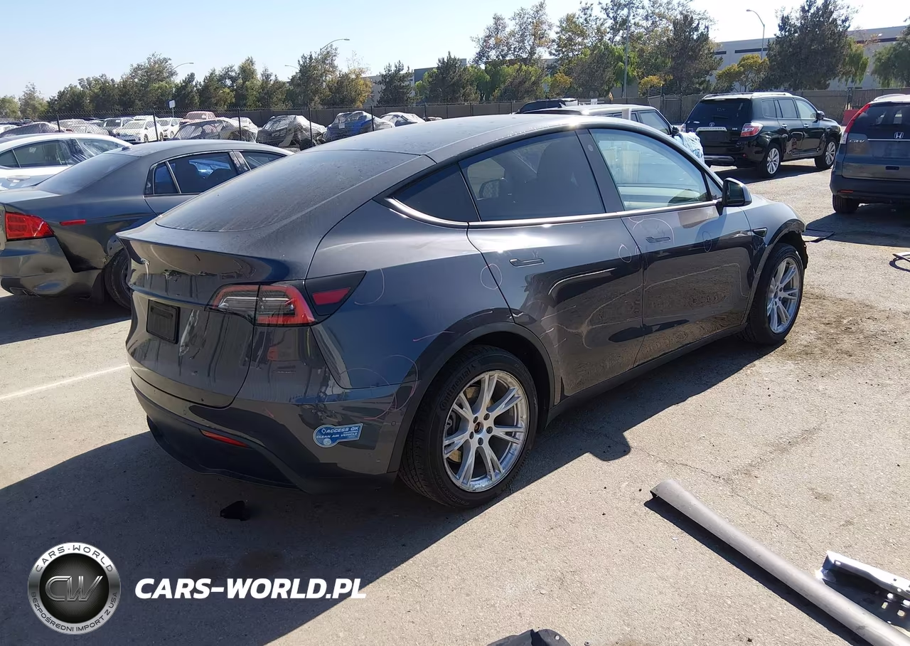 2021 Tesla Model Y Long Range Dual Motor All-Wheel Drive VIN:5YJYGDEE7MF074565 - 4