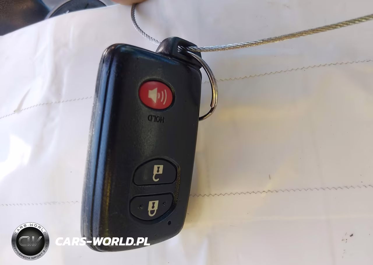 2012 Toyota Prius Two VIN:JTDKN3DU6C0333445 - 11