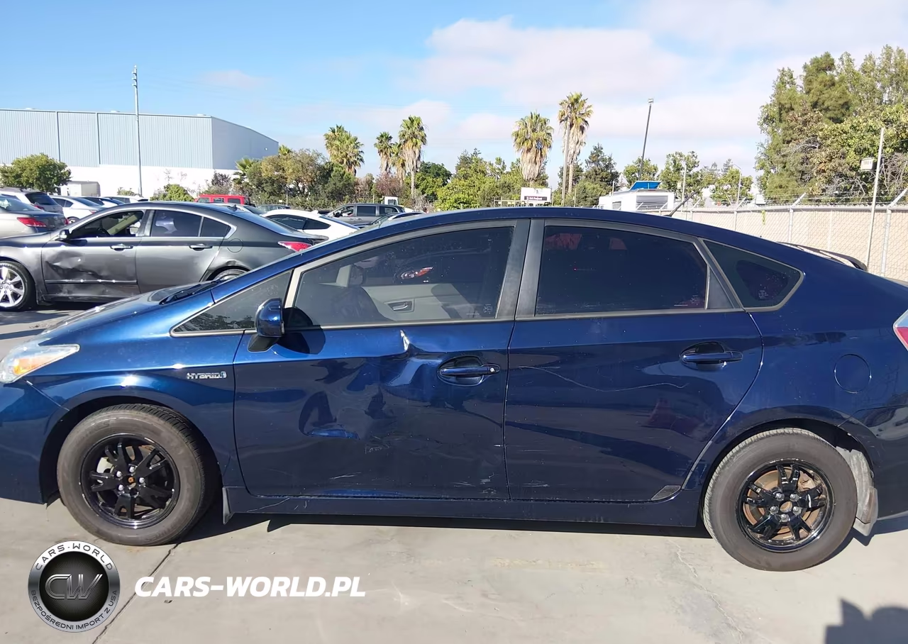 2012 Toyota Prius Two VIN:JTDKN3DU6C0333445 - 6