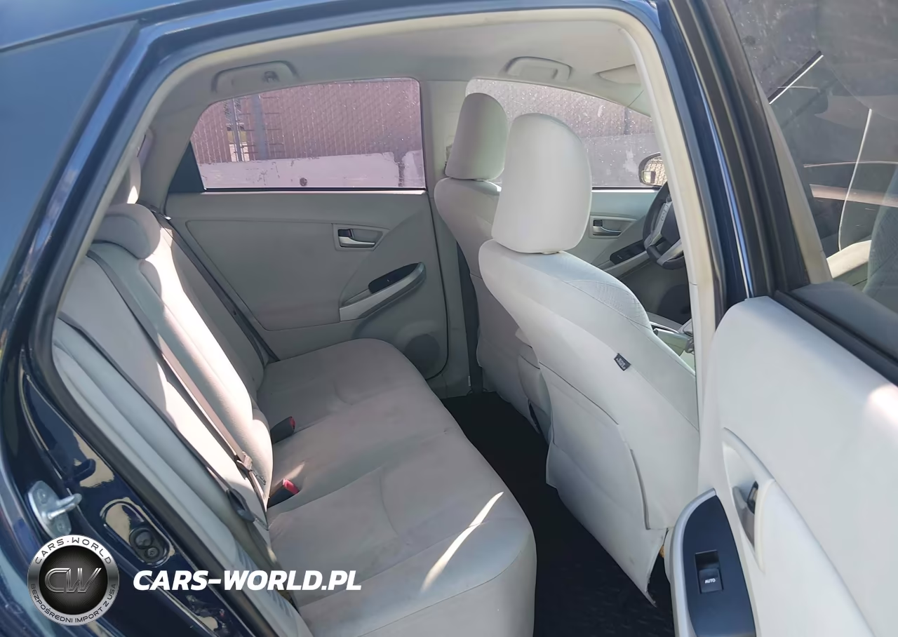 2012 Toyota Prius Two VIN:JTDKN3DU6C0333445 - 8