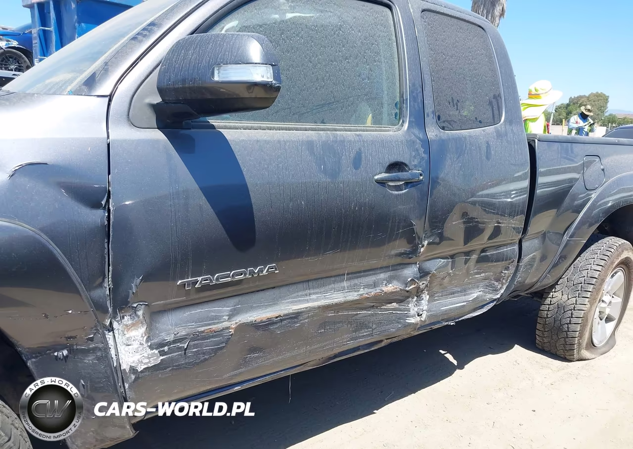 2015 Toyota Tacoma Prerunner V6 VIN:5TFTU4GN9FX067500 - 6