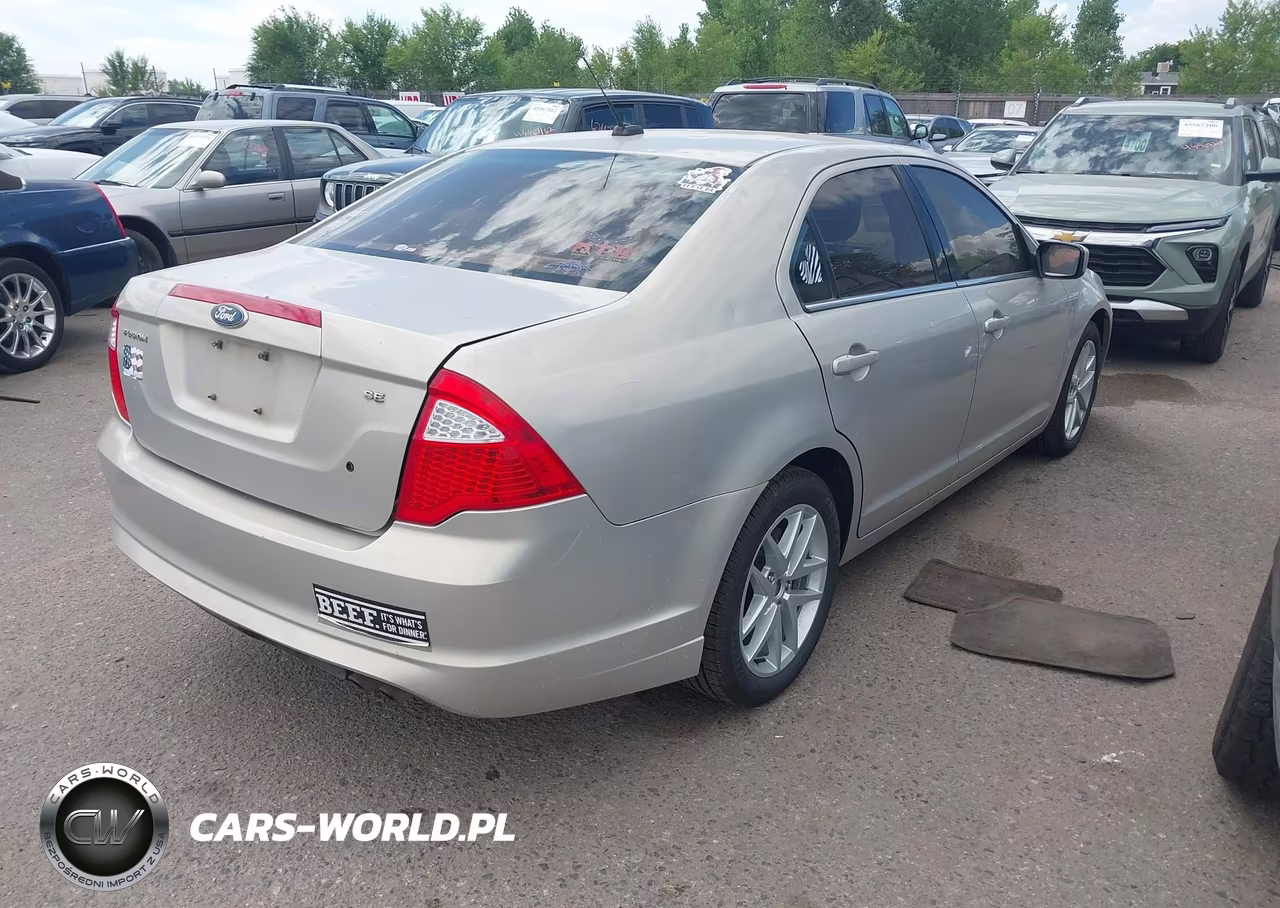 2010 Ford Fusion Se VIN:3FAHP0HA5AR377197 - 4