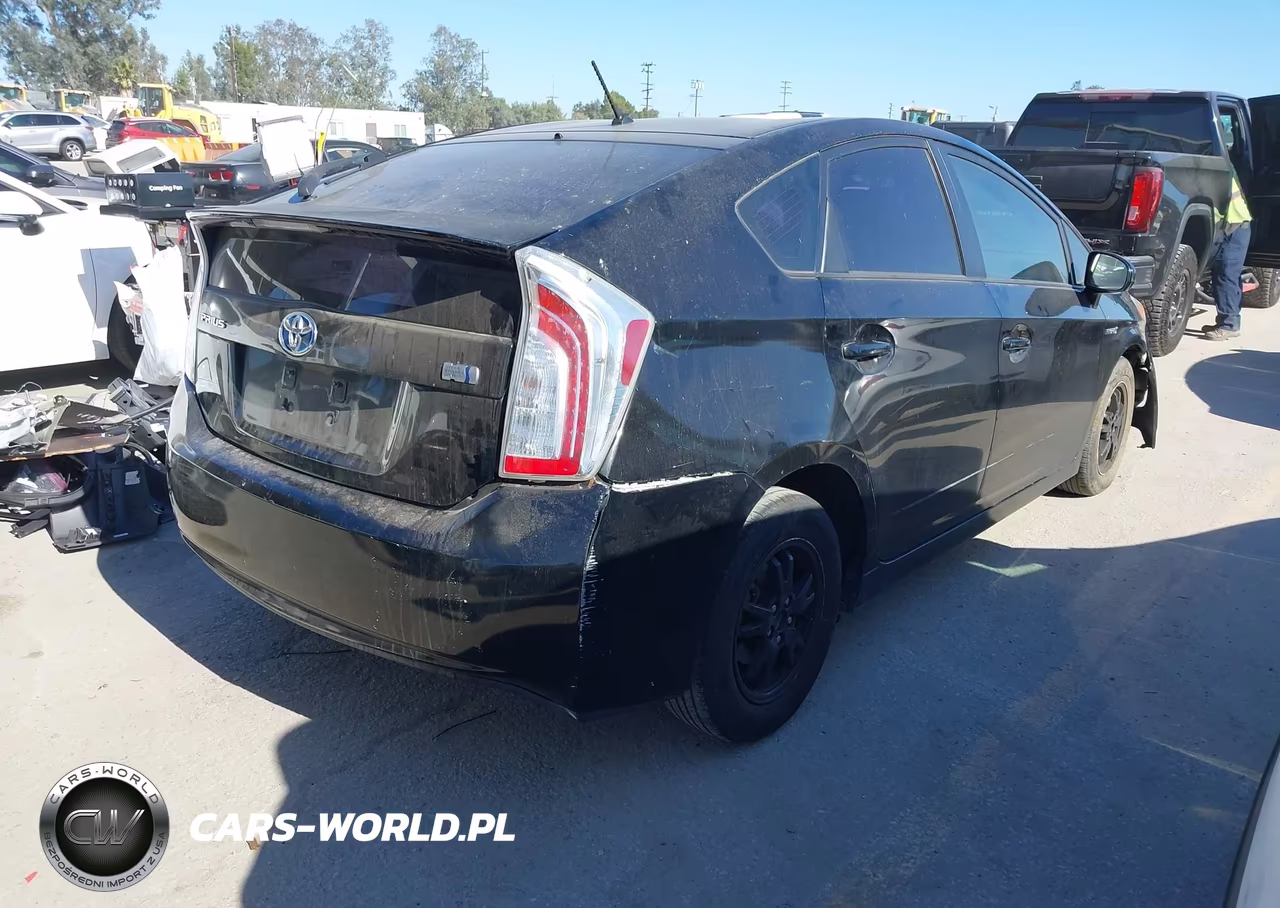2014 Toyota Prius Two VIN:JTDKN3DU3E1758859 - 4