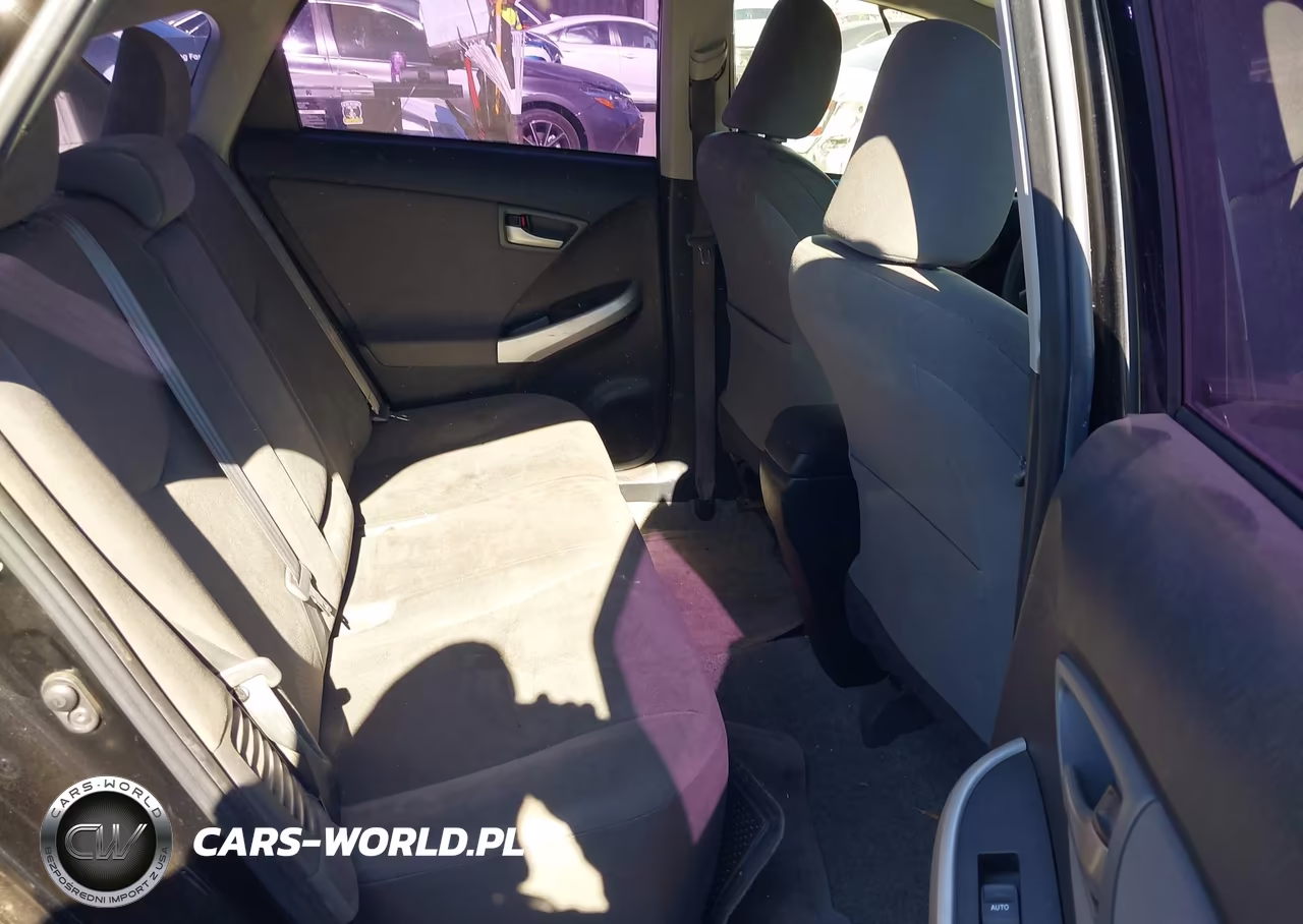 2014 Toyota Prius Two VIN:JTDKN3DU3E1758859 - 8