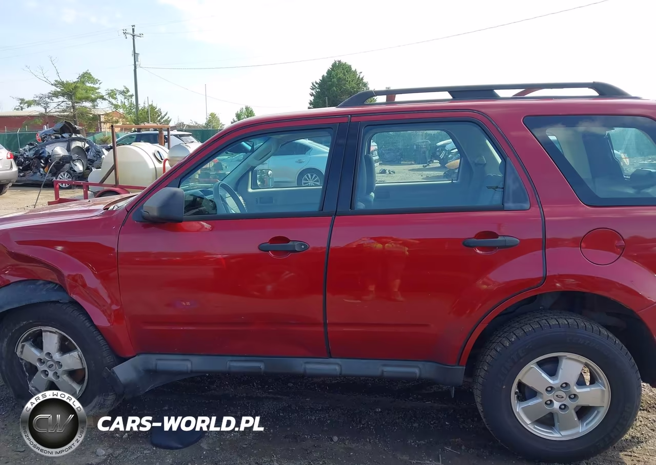 FORD ESCAPE VIN:1FMCU0C72AKD31173 - 14