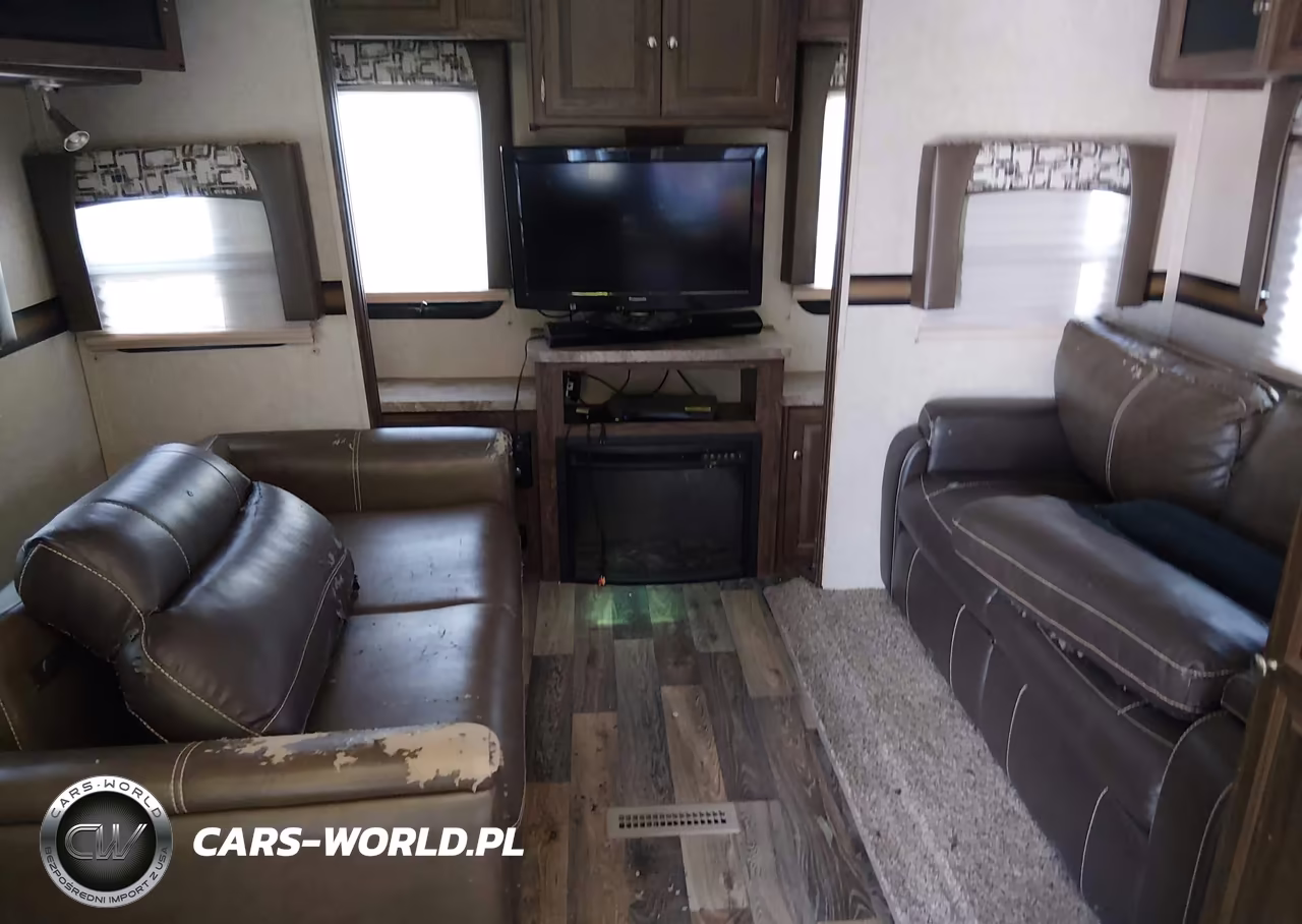 2017 Forest Riv Rockwood VIN:4X4FRLC22HZ146058 - 5