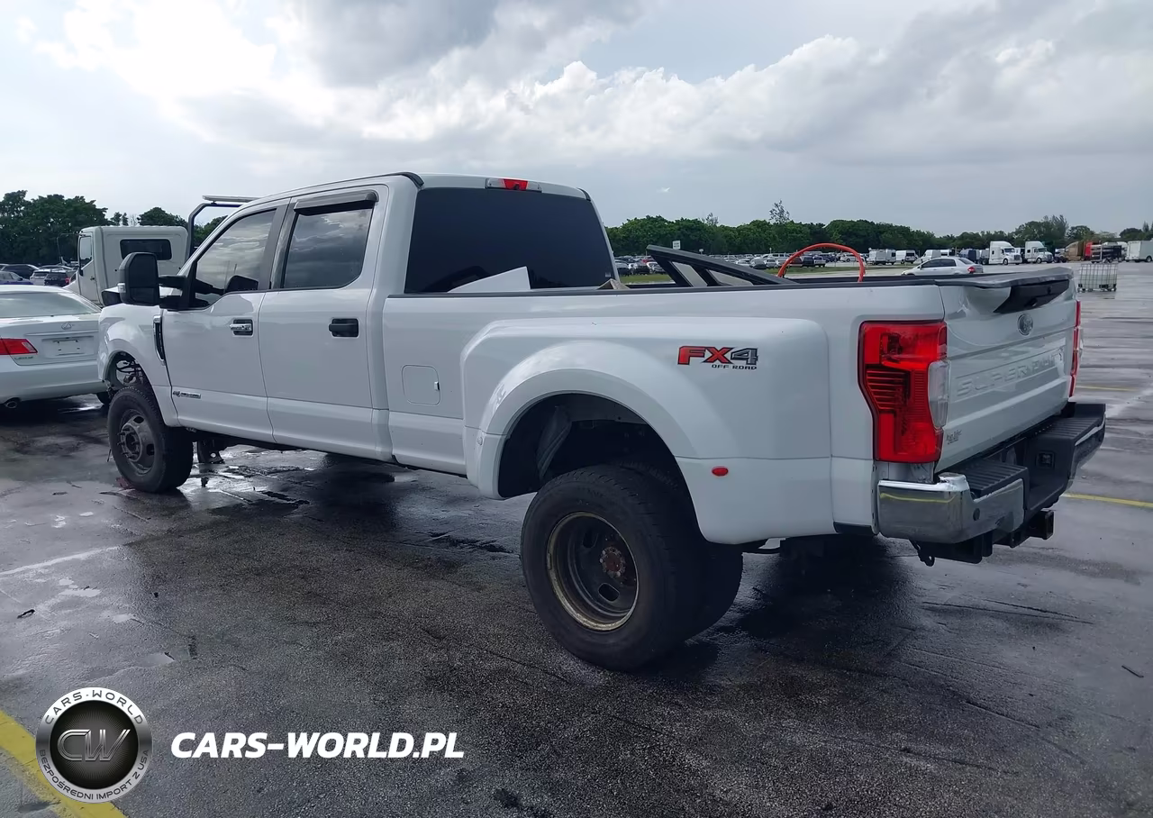 2019 Ford F350 Super Duty VIN:1FT8W3DT8KEG15165 - 3