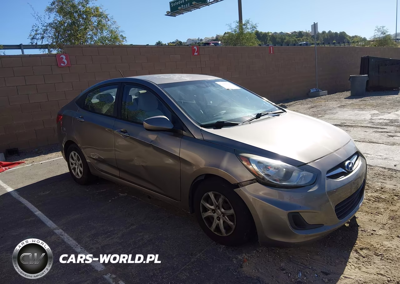 2013 Hyundai Accent Gls – zdjęcie 1 z 12