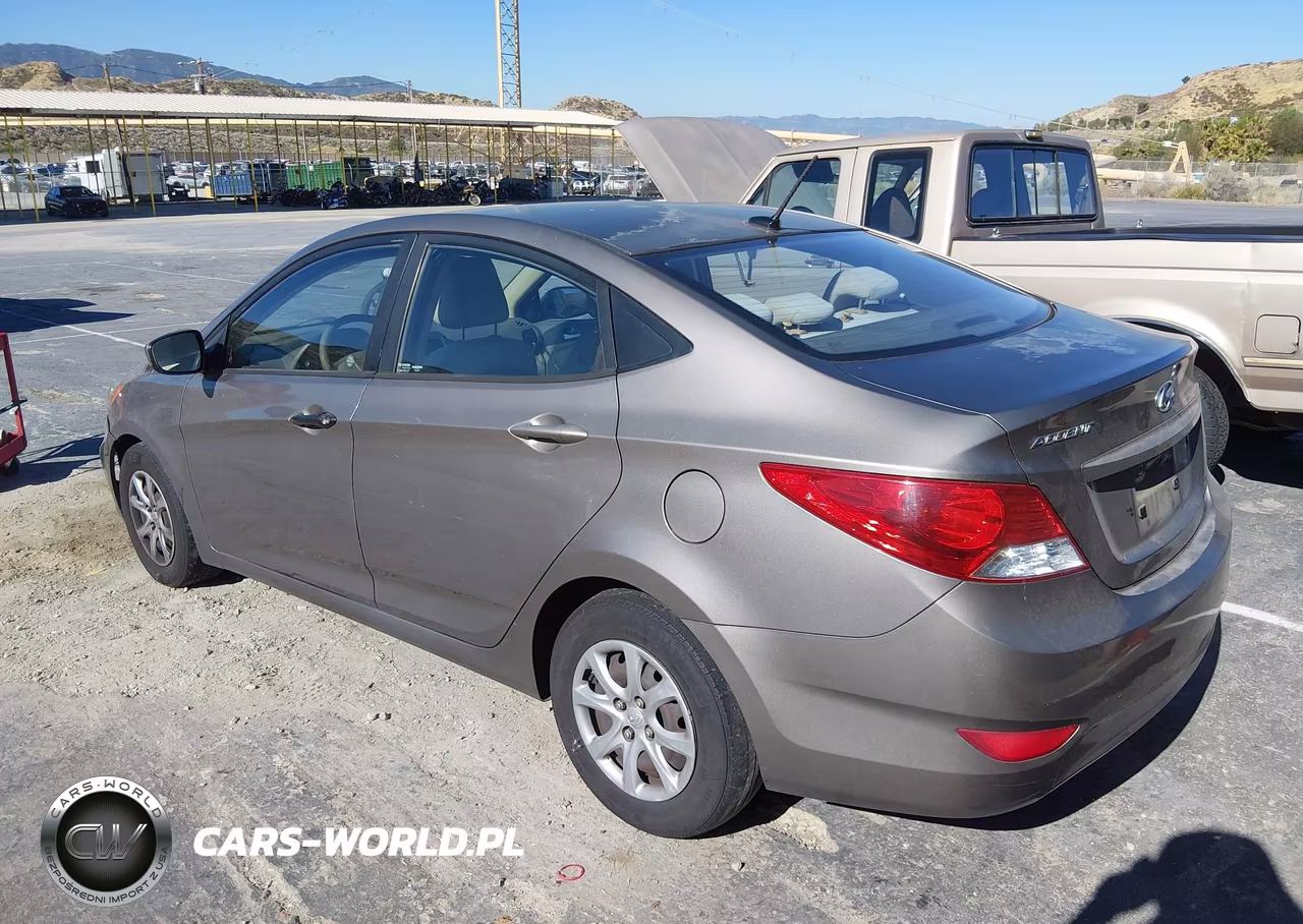 2013 Hyundai Accent Gls VIN:KMHCT4AE7DU521068 - 3