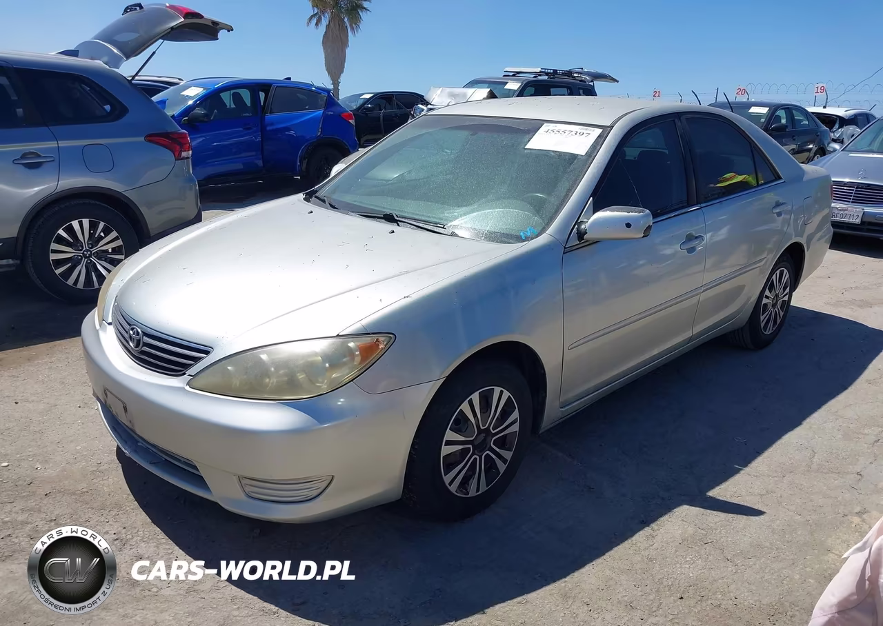 2005 Toyota Camry Le VIN:JTDBE32K153036702 - 2