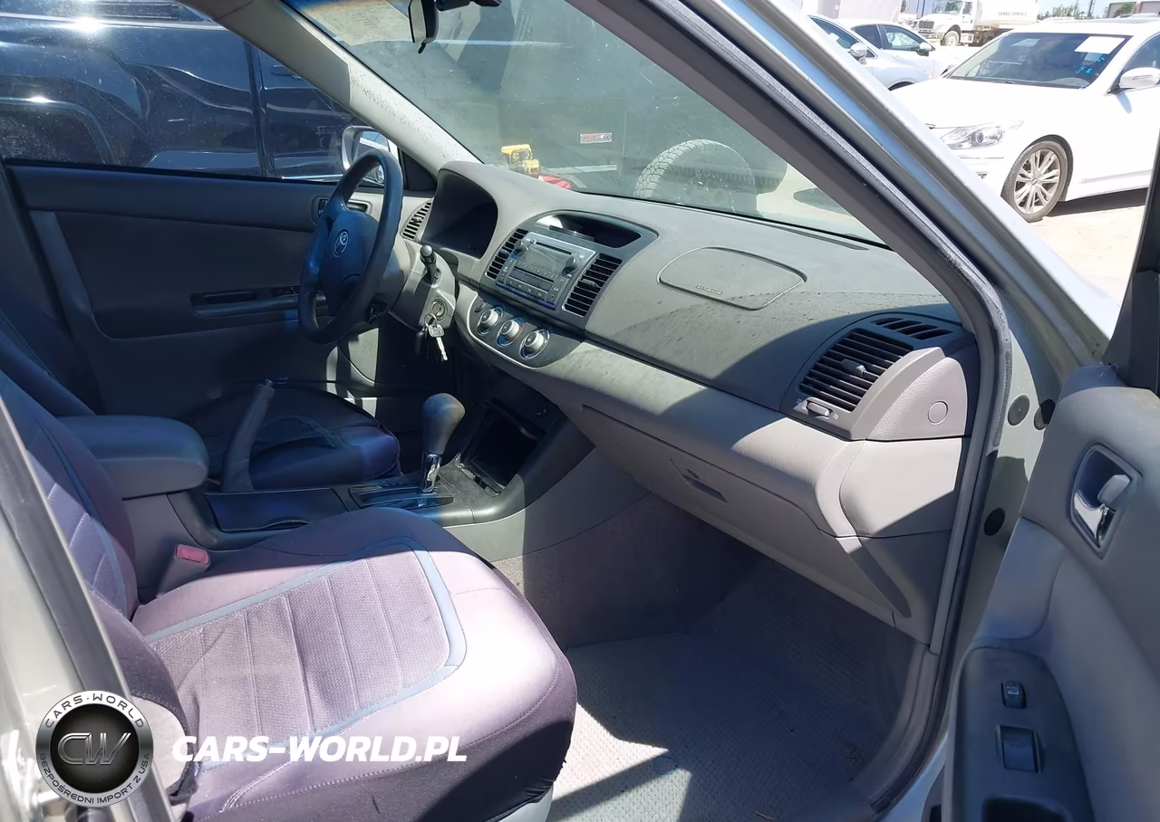 2005 Toyota Camry Le VIN:JTDBE32K153036702 - 5