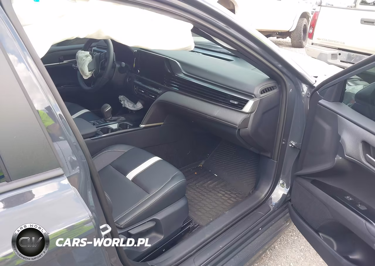2026 Toyota Camry Se VIN:4T1DAACK2TU729630 - 5