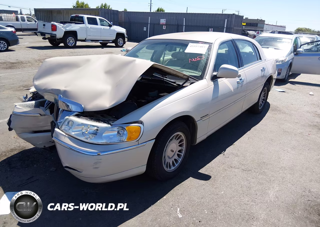 2001 Lincoln Town Car Cartier VIN:1LNHM83W41Y609855 - 2